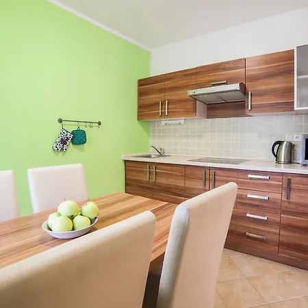 Vila Helena Apartman Helena 15 * Ruzomberok